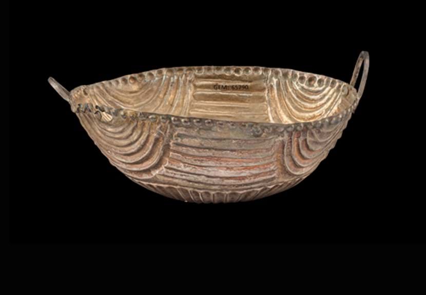 Small Bowl with Handles (Treasure of Tod)